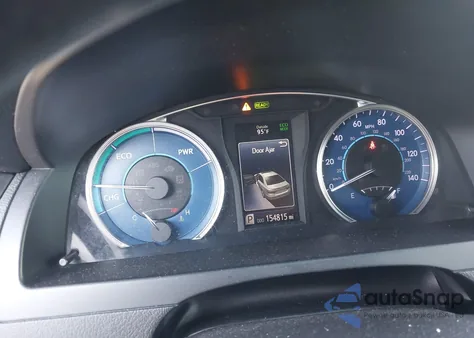 2016 Toyota Camry Hybrid Le z USA, uszkodzony, nr VIN 4T1BD1FK8GU186851